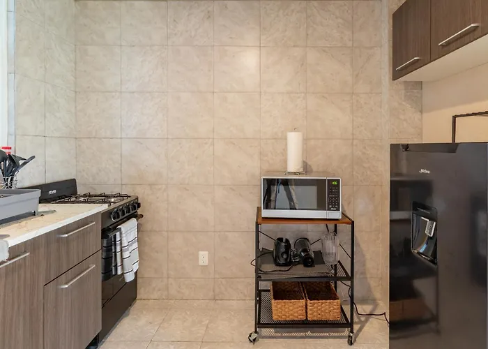 Polanco Flat - Laundry- Parking-elevator-sleeps 10 Mexico City